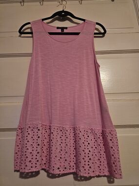 Signature Studio Pink Eyelet Lace Ruffle Hem Tank Top - Size L